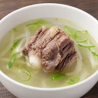 和牛焼肉 和心苑 新橋汐留店のコムタンスープ